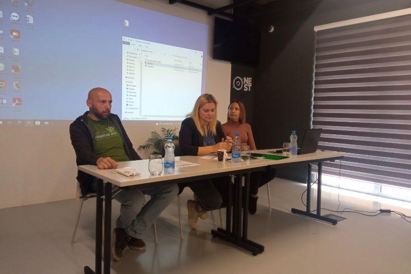 Discussion with other local communities